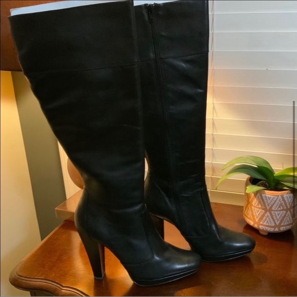 Black Kristin Davis Boots - Picture 7 of 9